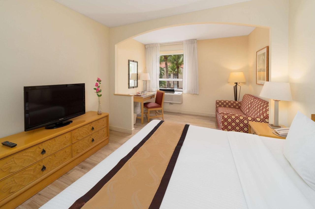 Quality Hotel Real Aeropuerto San Salvador San Luis Bagian luar foto